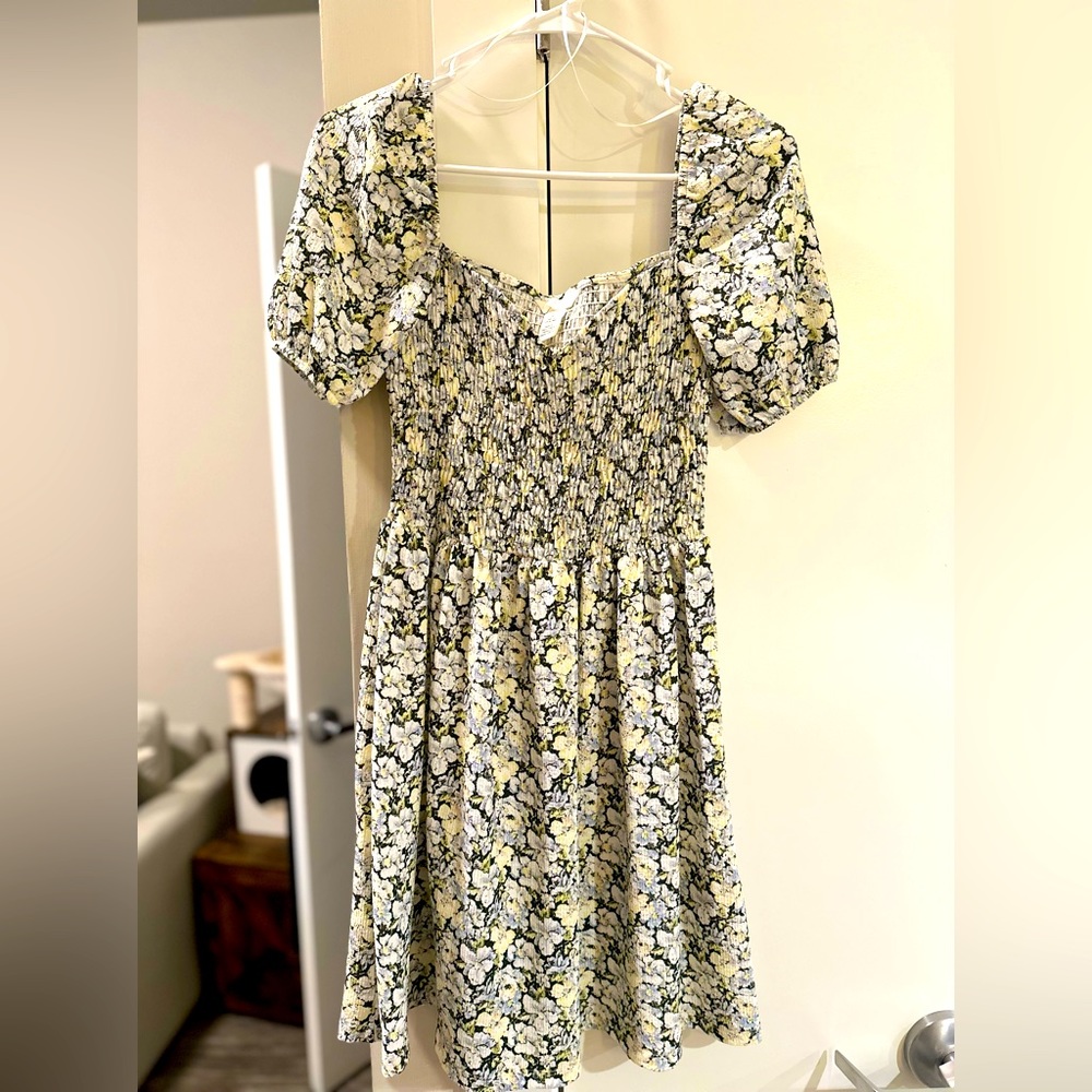 New - H&M summer sweet heart dress.